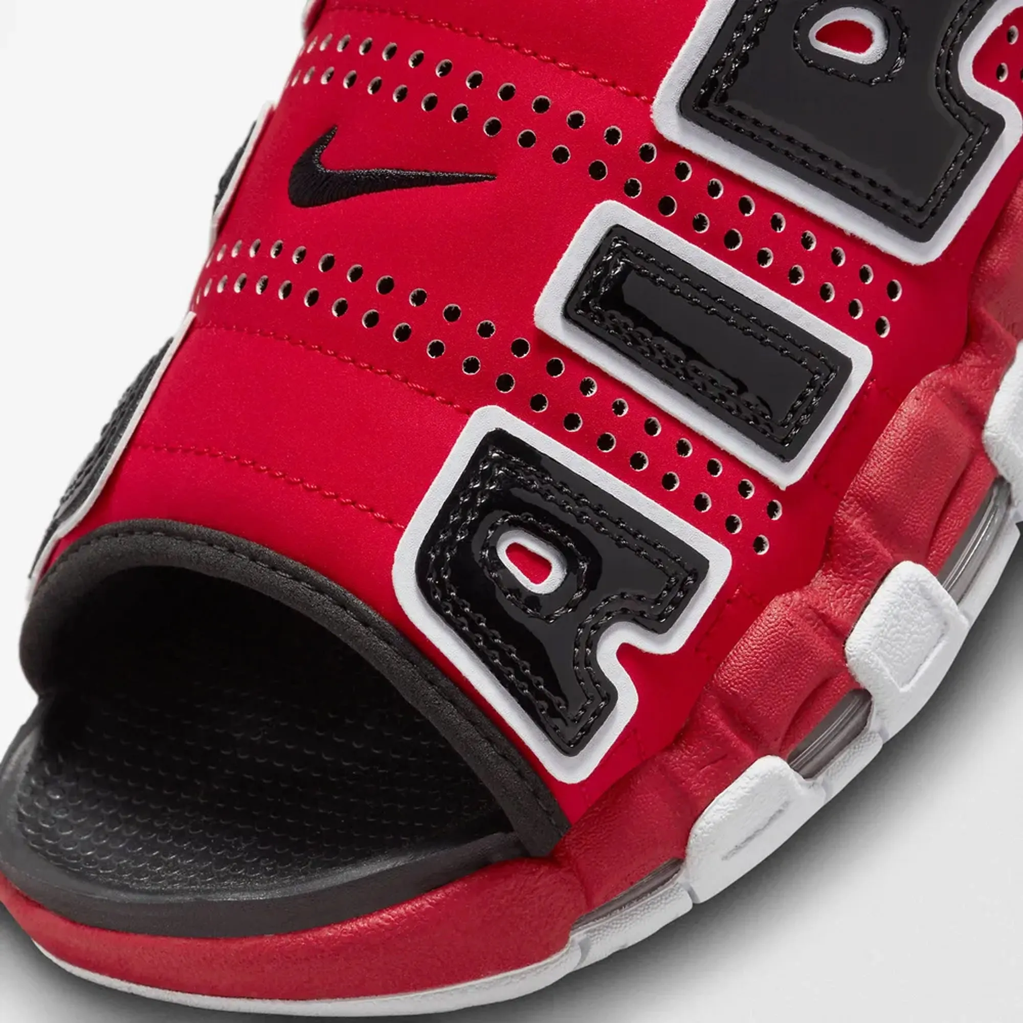 AIR MORE UPTEMPO 'UNIVERSITY RED/WHITE-BLACK-CLEAR'