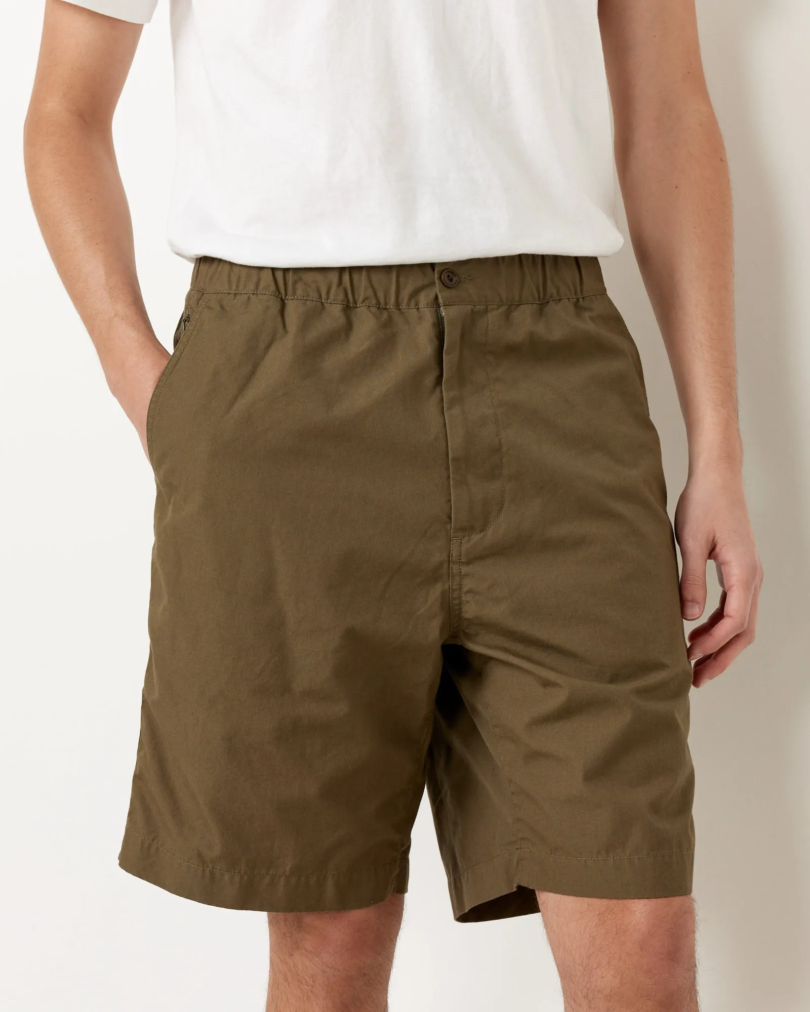 Light Easy Short in Light Khaki