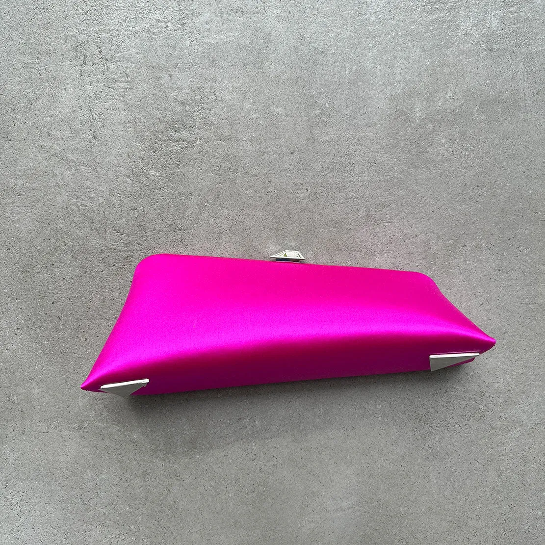 Long Night Clutch, Fushia