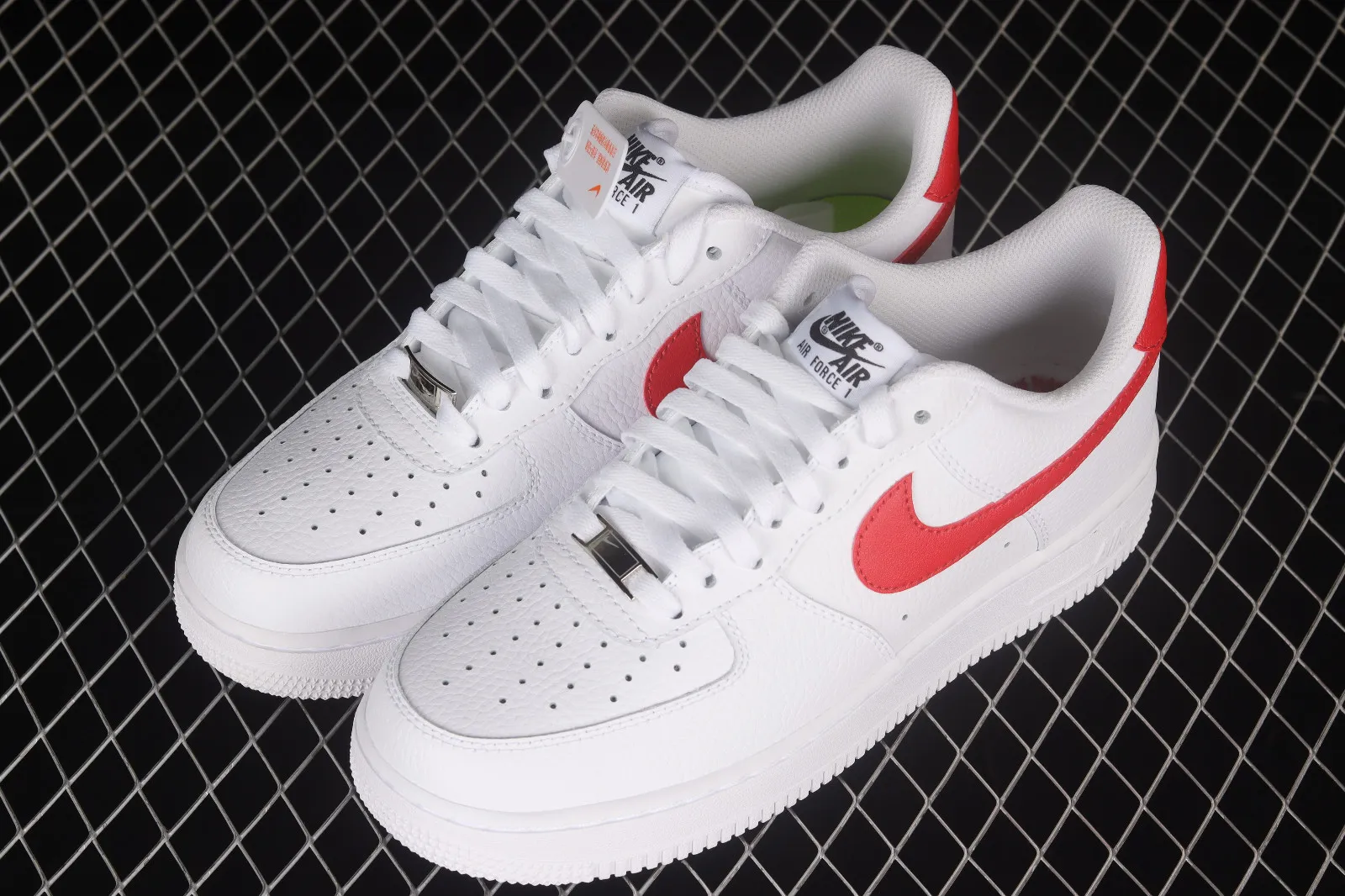 Nike Air Force 1 07 Low White Red Black DN0143-102