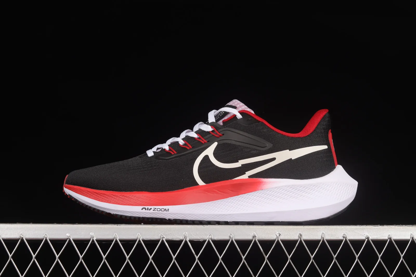 Nike Air Zoom Pegasus 39 White Black University Red DQ7872-001