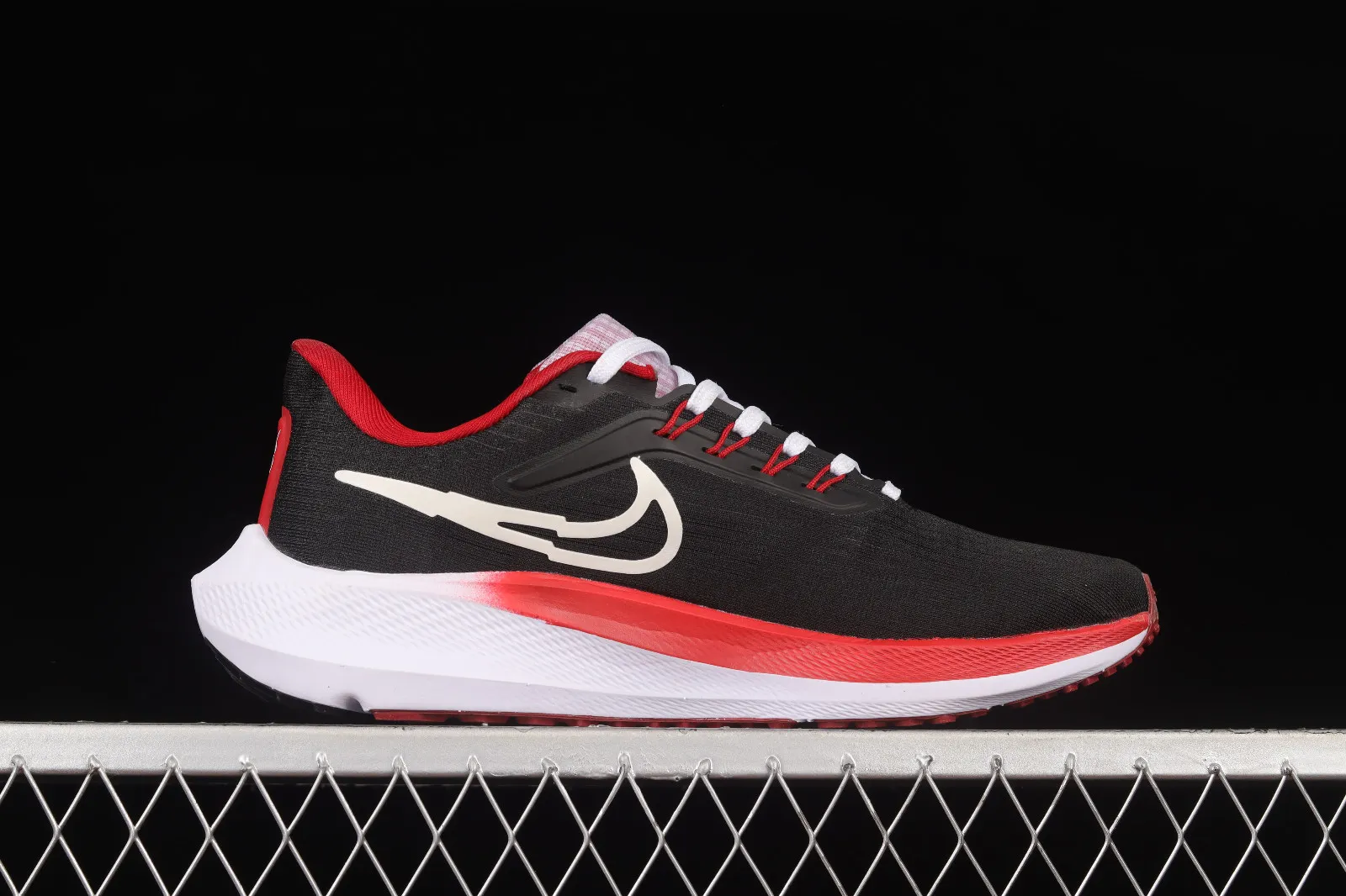 Nike Air Zoom Pegasus 39 White Black University Red DQ7872-001