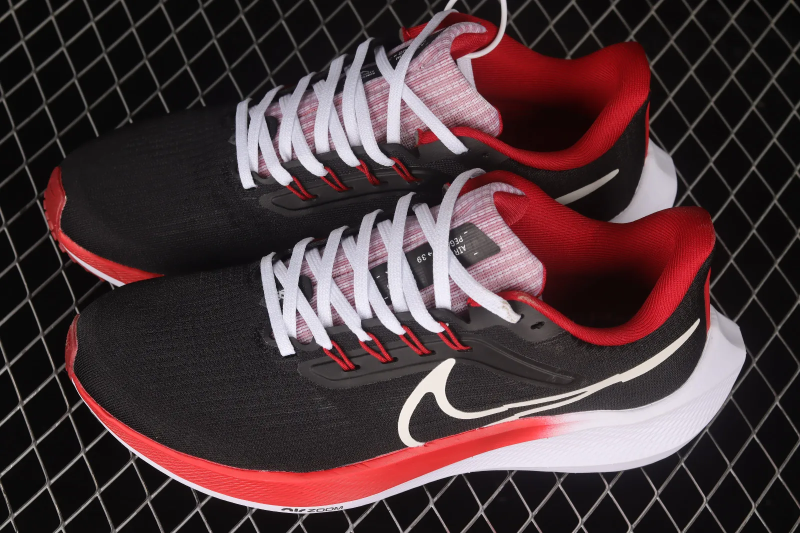 Nike Air Zoom Pegasus 39 White Black University Red DQ7872-001