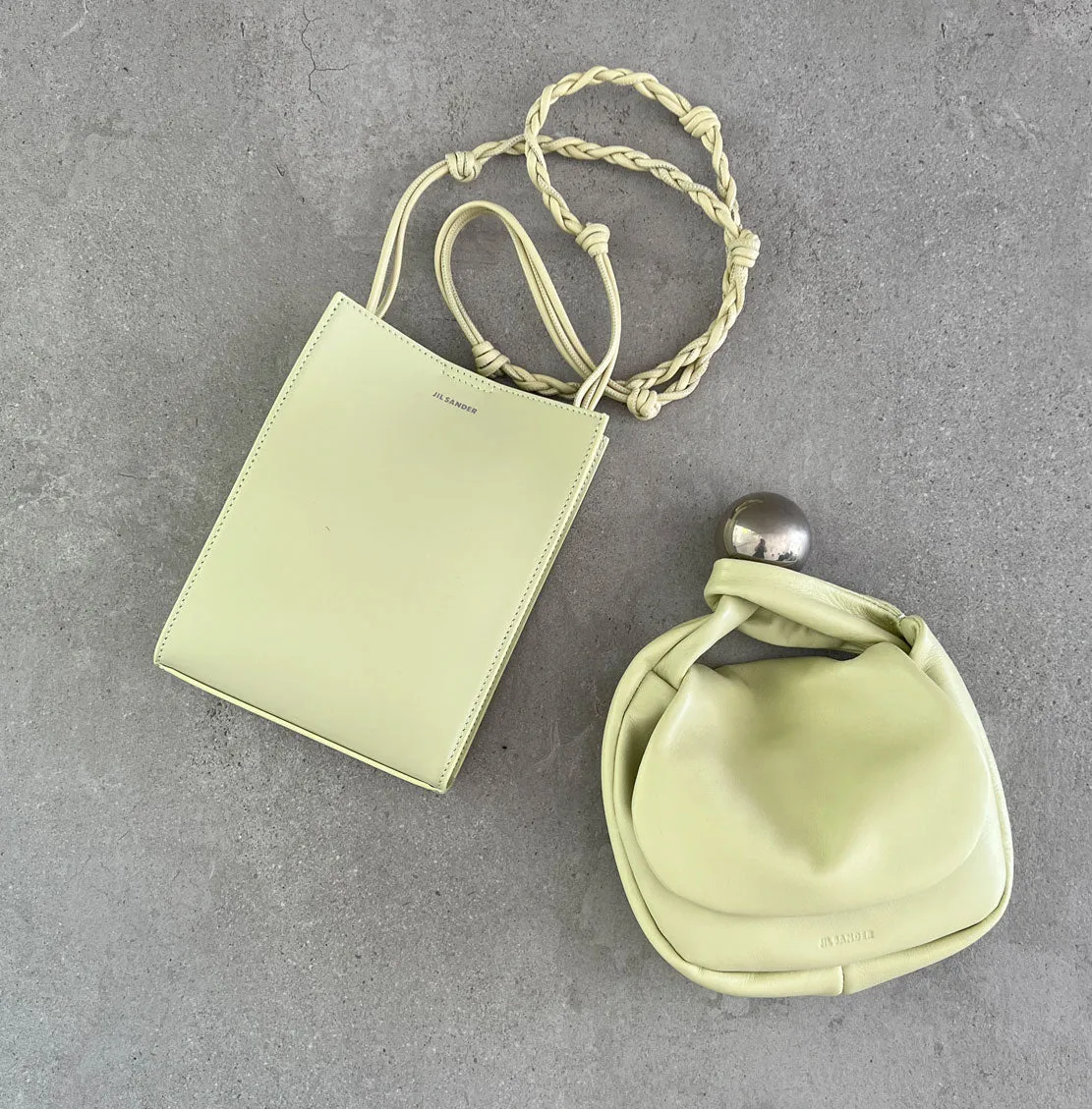 Sphere Pouch Leather, Tea Green