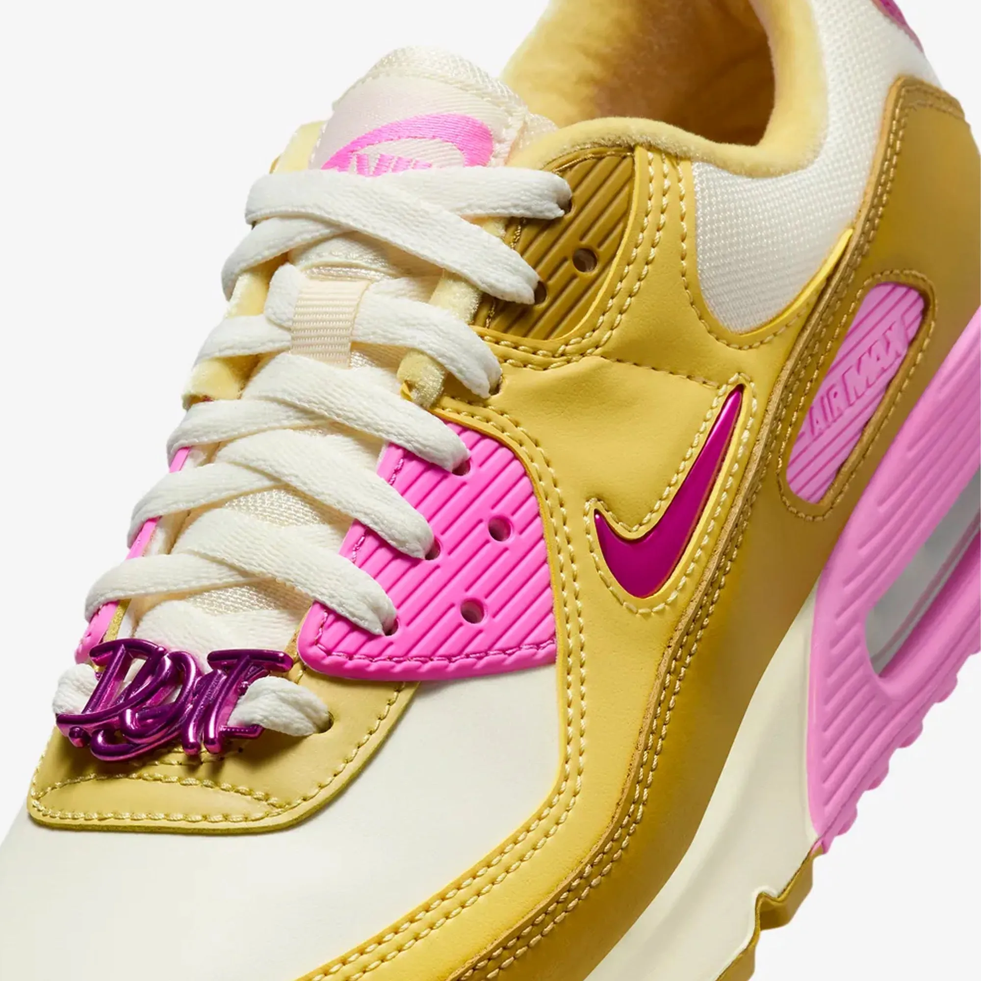 WMN'S AIR MAX 90 SE 'COCONUT MILK/PLAYFUL PINK-SATURN GOLD'